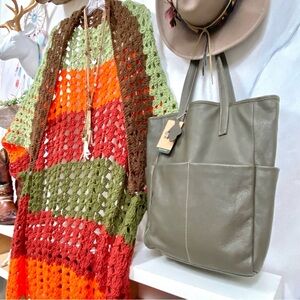 ROOTS Rare OLIVE leather large tote/laptop/travel/work/diaper bag w cabin vibe